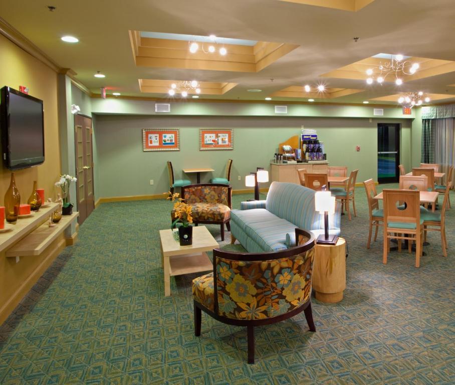 Holiday Inn Express Hotel & Suites Thornburg-S. Fredericksburg an IHG Hotel Main image 1